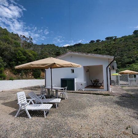 Alloggi Del Mirto A Morcone - Goelba Capoliveri  Εξωτερικό φωτογραφία