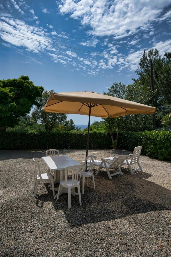 Alloggi Del Mirto A Morcone - Goelba Capoliveri  Εξωτερικό φωτογραφία