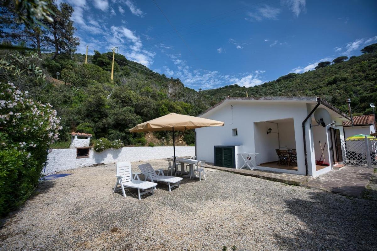 Alloggi Del Mirto A Morcone - Goelba Capoliveri  Εξωτερικό φωτογραφία