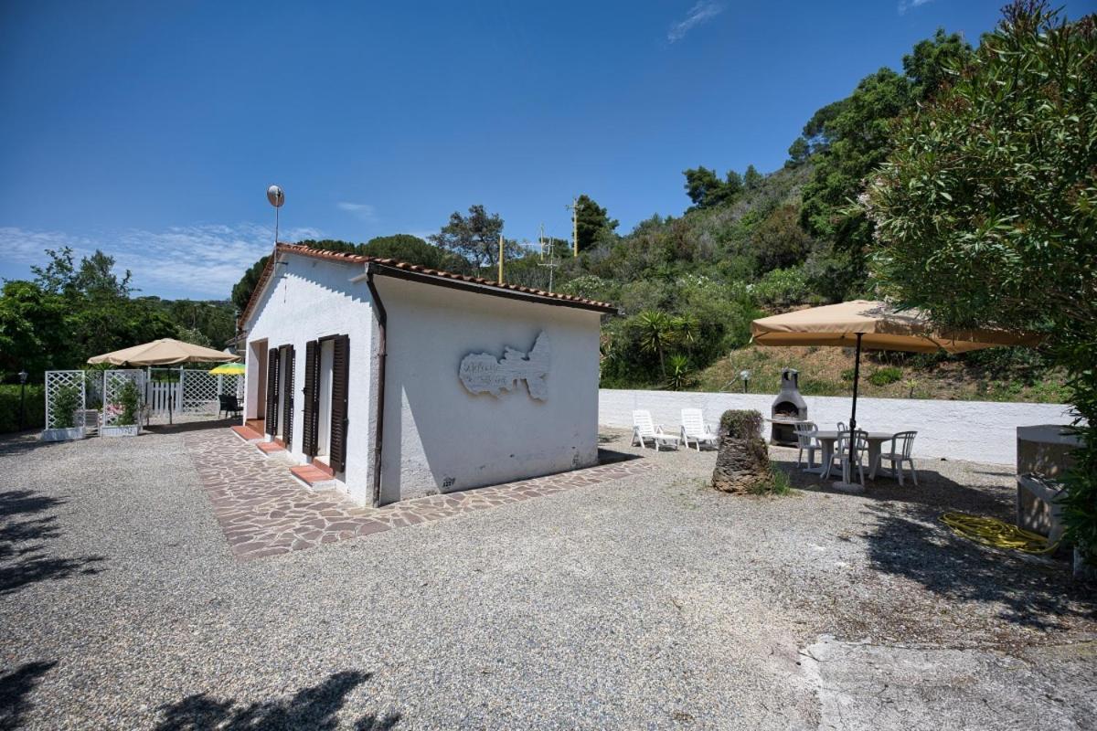 Alloggi Del Mirto A Morcone - Goelba Capoliveri  Εξωτερικό φωτογραφία